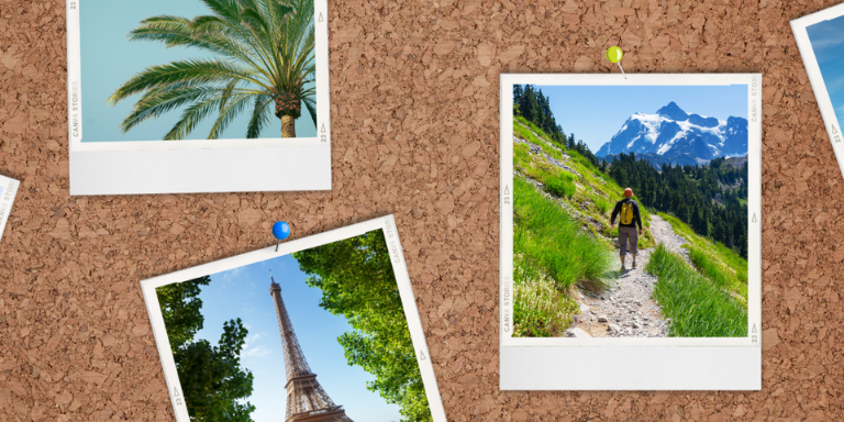 Image symbolique du thème annuel: diverses photos de vacances sont accrochées à un tableau d'affichage