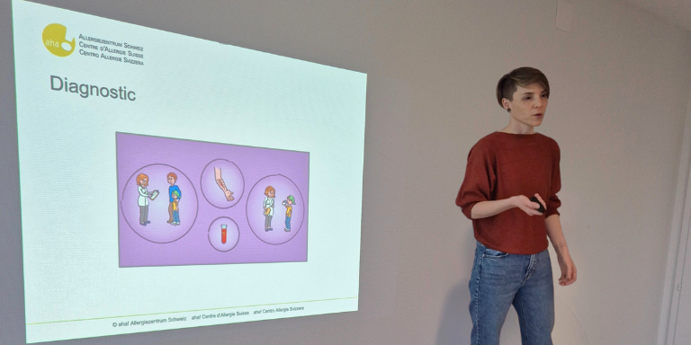 Orateur lors d'une conférence sur les allergies