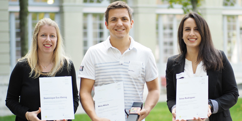 Les lauréats du aha!award 2015: Dominique Eva Vining, Mirko Mikula und Irina Rodriguez (d.g.à.d.; absente à la remise des prix: Fabienne Thomann).