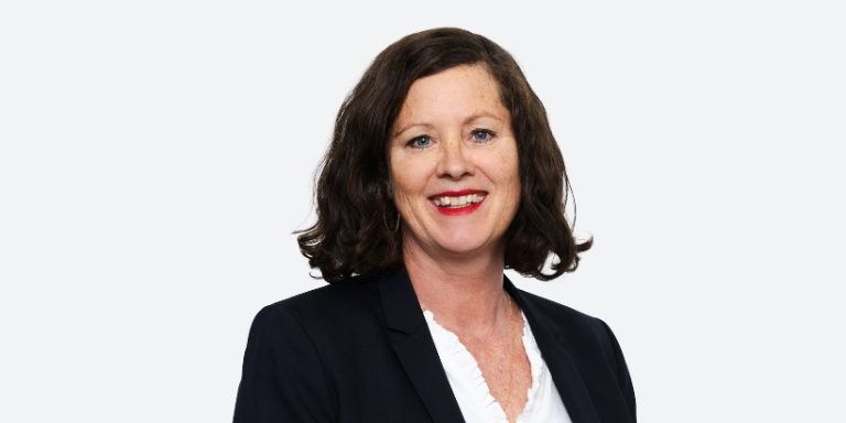 Etter Cornelia, communication et rédaction